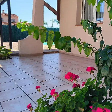 Villa Avec Piscine A 6 Min Du Port Saint-cyprien