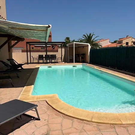 Avec Piscine A 6 Min Du Port Saint-cyprien *