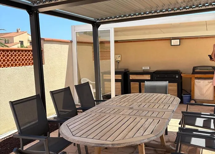 Βίλα Avec Piscine A 6 Min Du Port Saint-cyprien Saint-Cyprien (Pyrenees-Orientales)