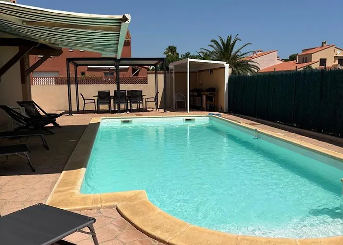 Avec Piscine A 6 Min Du Port Saint-cyprien *